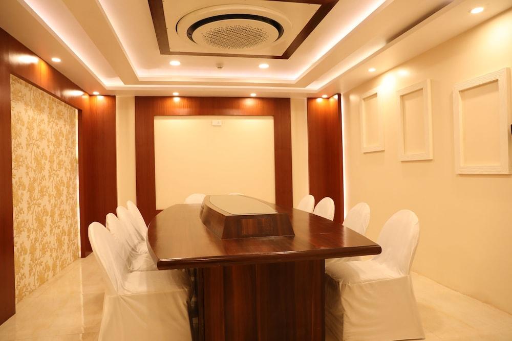 โรงแรมตรีเทพ พาราณสี ภายนอก รูปภาพ